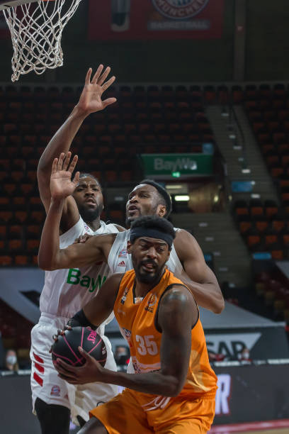 遇都显得那 遇都显得那