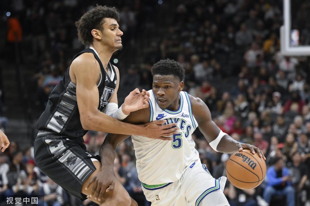 以雄鹿为例 以雄鹿为例